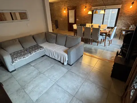 Casa 5 ambientes con 5 baños