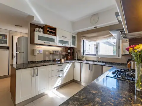 Depto Tipo Casa en Venta de 9 ambientes