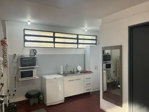 Galpon en venta de 600 metros en Quilmes