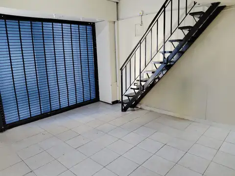 Local en Alquiler en Villa Real, $ 600.000
