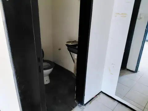 Local en Alquiler en Villa Real, $ 600.000