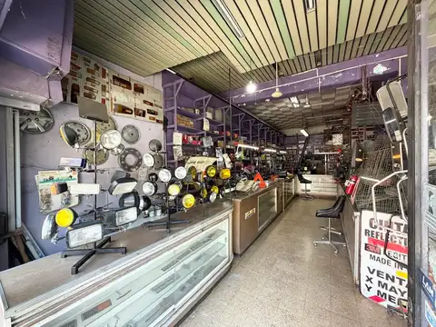 Gran Local sobre avenida Warnes 