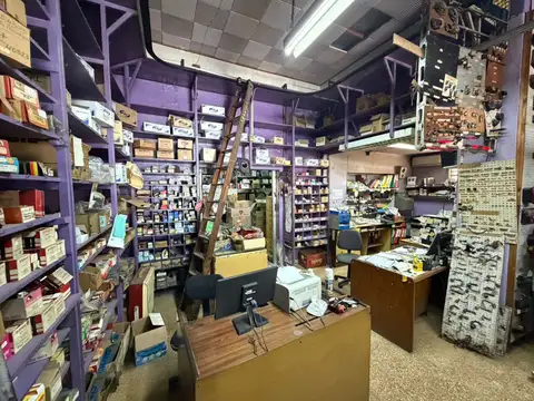 Gran Local sobre avenida Warnes 