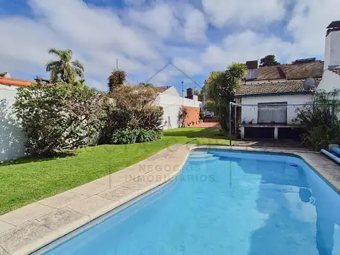 Casa en Martinez de 6 ambientes con pileta jardín y quincho hermosa zona residencial