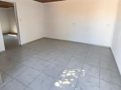 Casa en Alquiler con 1 cochera