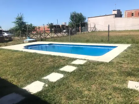 VENTA CASA 3 AMBIENTES PILAR PILETA