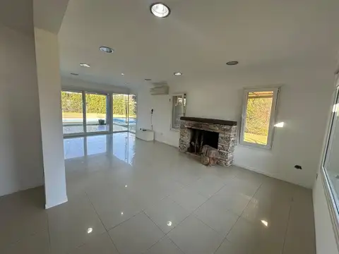 Casa 6 ambientes con 3 baños