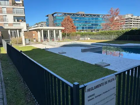 Los Crisantemos, Vilahaus 400, Piso PB