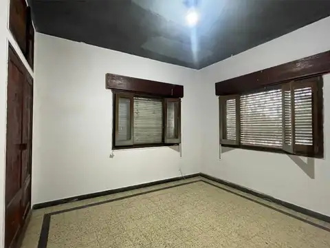 Importante Inmueble en Venta! Sobre esquina!