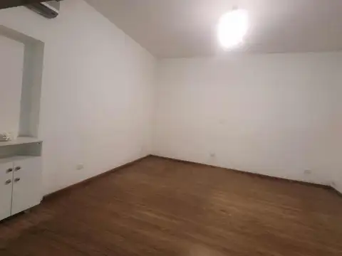Depto Tipo Casa 5 ambientes con 2 baños