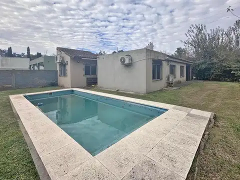 CASA QUINTA 5 AMBIENTES CON PILETA - FCO. ALVAREZ
