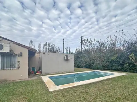 CASA QUINTA 5 AMBIENTES CON PILETA - FCO. ALVAREZ