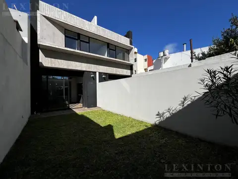 PH TIPO CASA - JARDIN - QUINCHO - PARRILLA - COCHERA - VENTA 3 DORMITORIOS en Villa Urquiza
