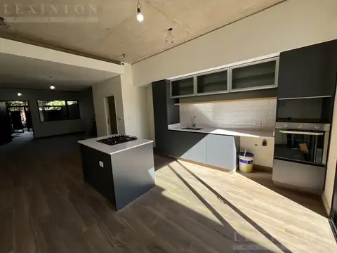 Depto Tipo Casa 5 ambientes con 3 baños