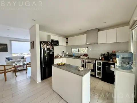 Casa en Venta con 5 cocheras