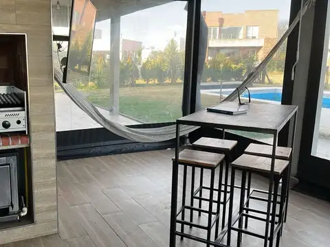Casa 7 ambientes con 6 baños