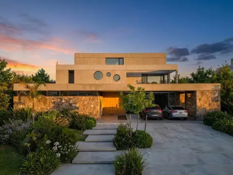 Casa en Venta de 5 dormitorios
