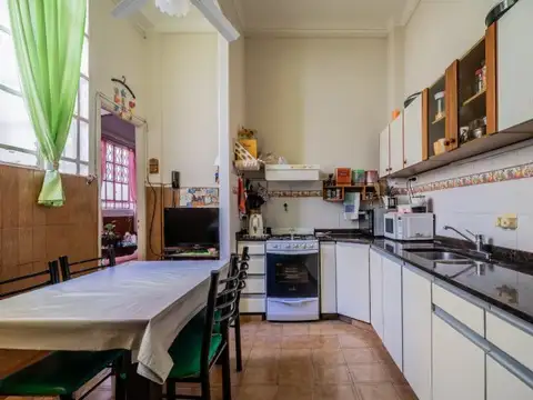 Depto Tipo Casa 4 ambientes con 2 baños