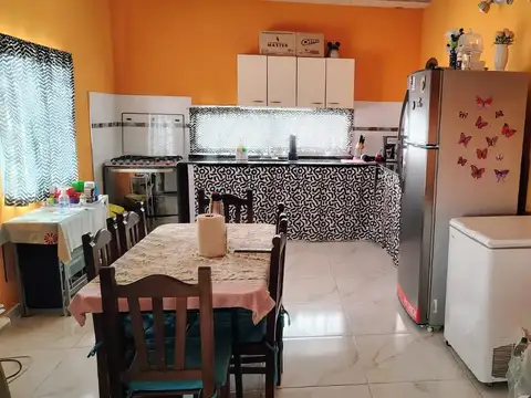 Casa en Venta en González Catan, USD 100.000