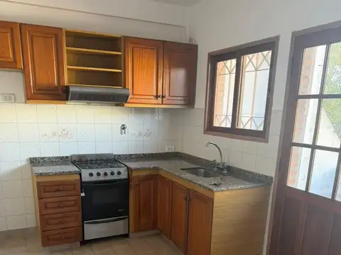 Depto Tipo Casa en Alquiler en Olivos Maipu/Uzal, USD 1.300