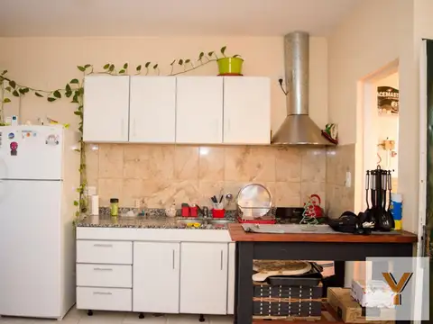 Depto Tipo Casa en Venta en Rafael Calzada, USD 150.000