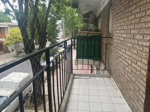 VENTA MONOAMBIENTE CON BALCON CON RENTA