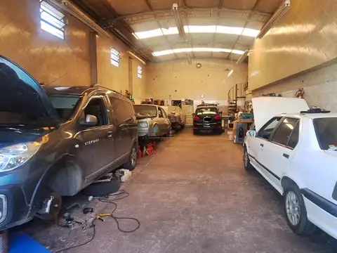 VENTA GALPON / TALLER C/ FOSA * MUY BUENA UBICACION Y ESTADO