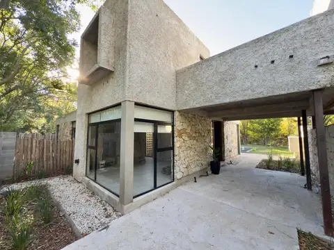 Excelente casa a estrenar en Villa Elisa