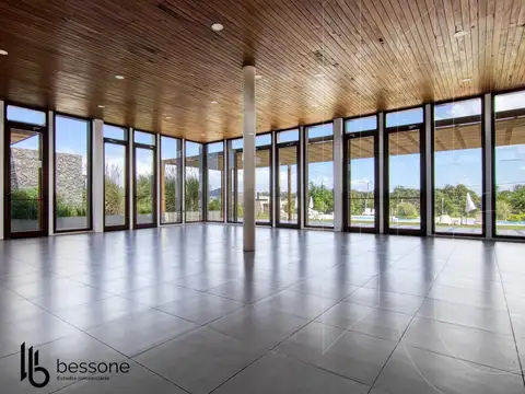 Casa 4 ambientes con 4 baños