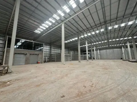 Galpon en Alquiler 46  mts Frente