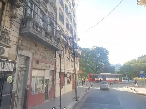 TERRENO con edificio 318 m2- Local en PB y 2 pisos para usos múltiples Hotel, Oficinas, Vivienda