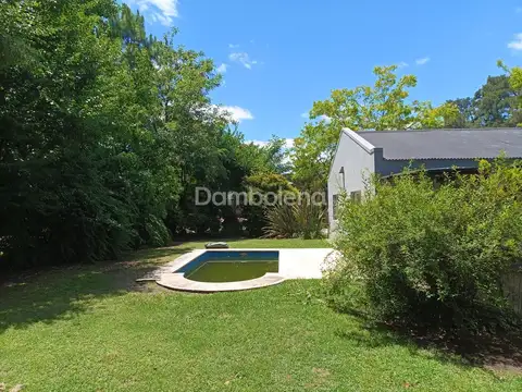 Casa  en Venta en La Cesarina, General Rodríguez