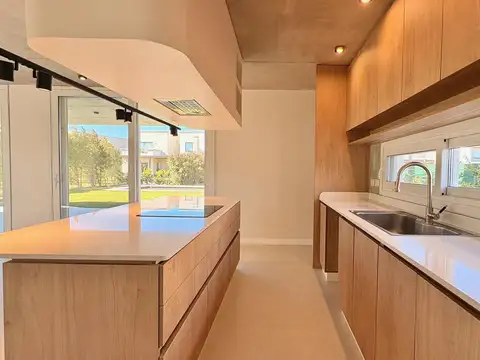 Casa en Venta en Puertos - Barrio Ceibos, USD 520.000