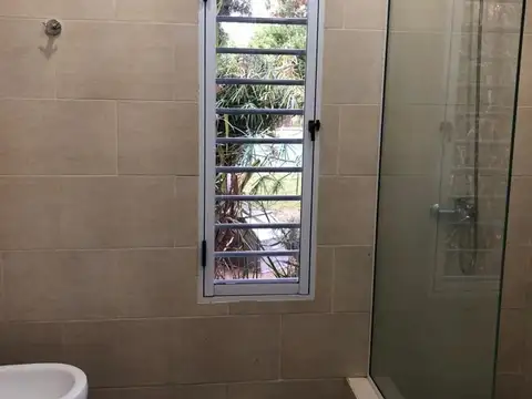 Casa en venta y alquiler, 5 ambientes - Barrio abierto en San Vicente