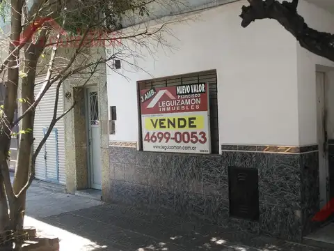 CASA - 145m2 - AMPLIA TERRAZA - SIN EXPENSAS - EXCELENTE UBICACION