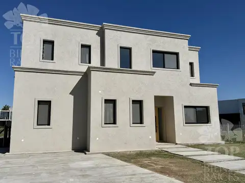 Casa al agua en venta en Laguna Grande