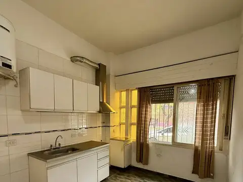 Depto Tipo Casa en Alquiler de Monoambiente