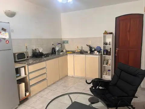 Casa en Alquiler con 2 cocheras