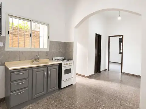 ALQUILER | PH 2 AMBIENTES CON PATIO Y LAVADERO EN VILLA ADELINA