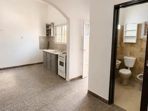 Depto Tipo Casa en Alquiler de 1 dormitorio