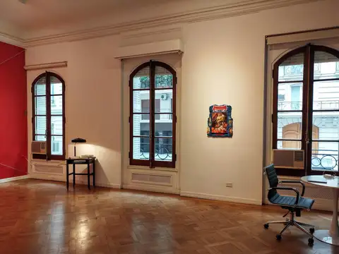 Oficina en Venta 90 años