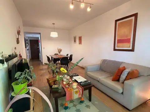 Venta | Depto 2 Dorm. | Balcón al Frente | Cochera