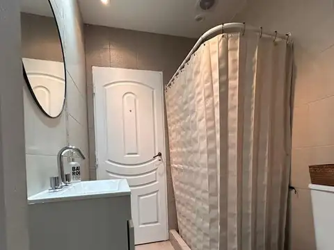 Venta casa 4 amb Lanús Jardín pileta  apta credito