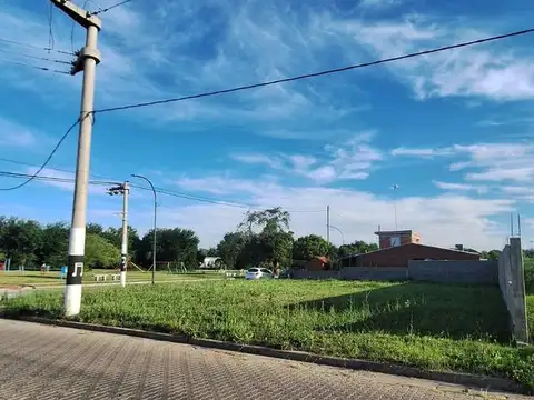 VENDO TERRENO ESQUINA - BARRIO TENIENTE BENJAMIN MATIENZO