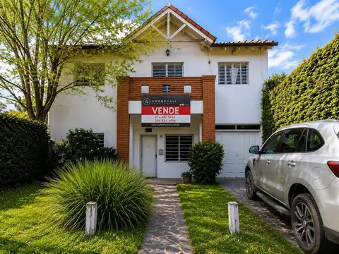 CASA  EN VENTA  Calle 27 entre 462 y 463 -  City Bell