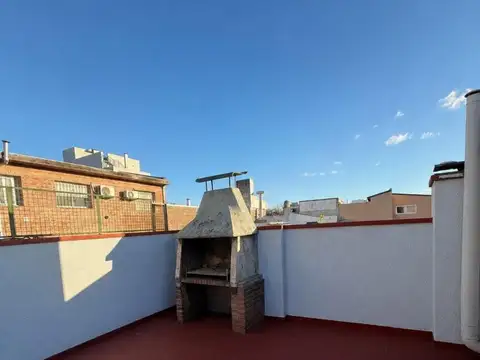 VENTA PH 2 AMBIENTES CON TERRAZA PROPIA DE 50M2.