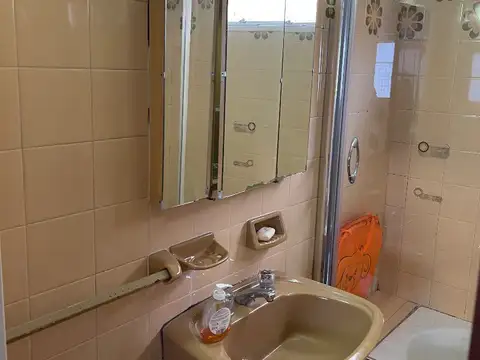 Depto Tipo Casa en Venta 50 años