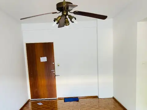 R Perez 2600, Piso 1