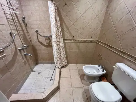 Departamento 4 ambientes con 2 baños