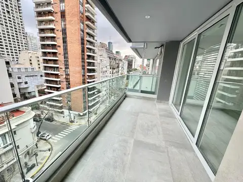 Semipiso de 4 Amb con Dep y Cochera, Amenities y Seg 24 hs - Edificio de Categoría 